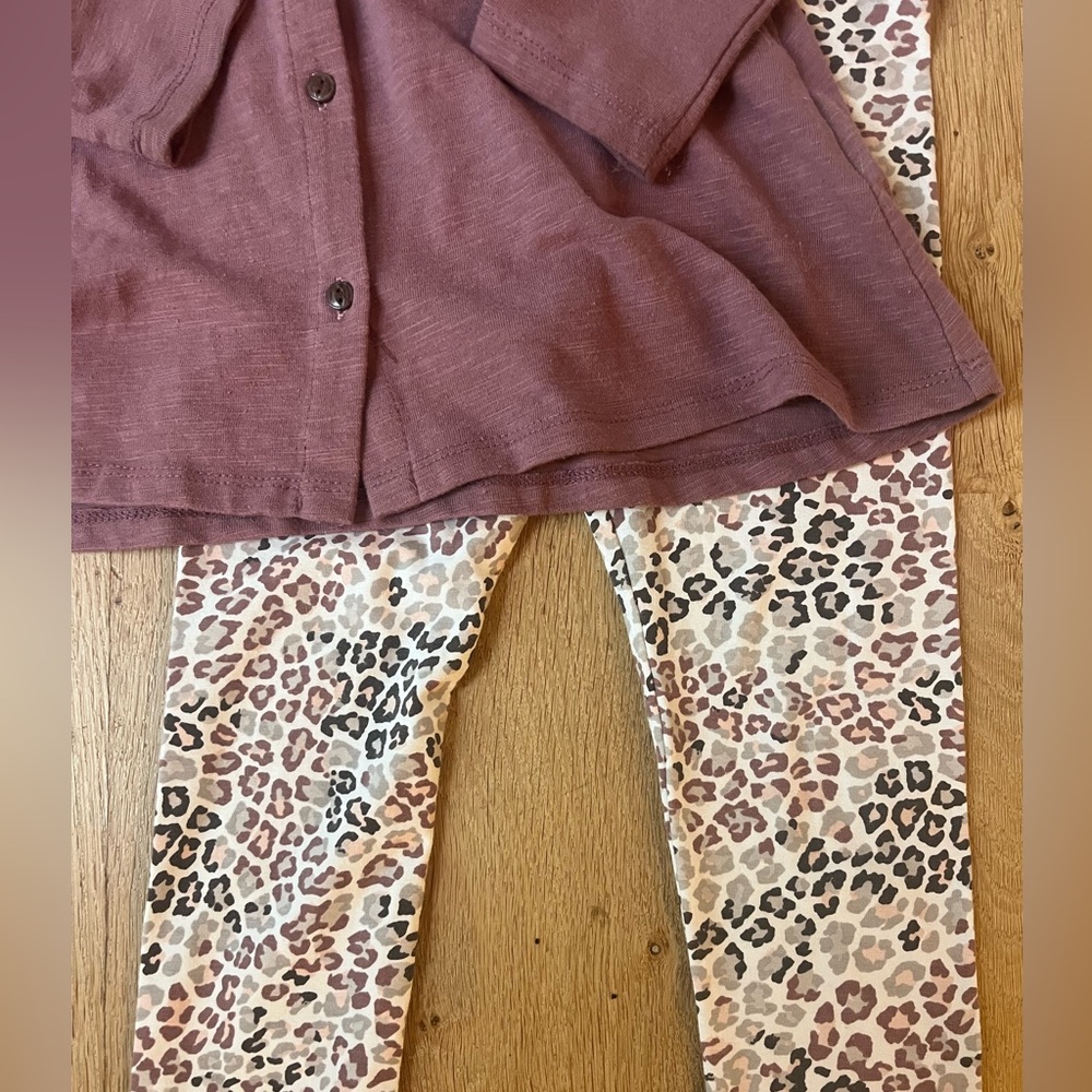 Tahari Kids Ruffled Long Sleeve and Leopard Pants - Picture 4 of 6